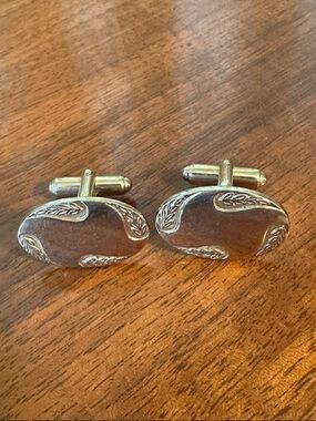 Vintage Mid Century Gold Tone Oval Cufflinks with Scroll or Wave Pattern